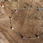 Zilverkleurige ketting Isla Paars met roze en paarse kraaltjes