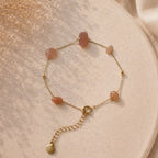 Armband Dune Roze Maansteen – handgemaakt goudkleurig sieraad